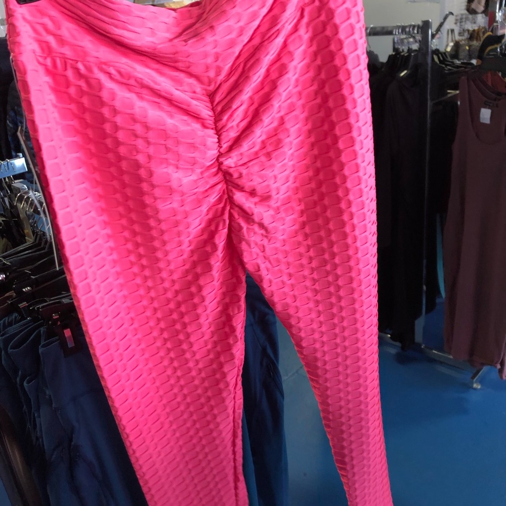 Pink butt lift yoga pants
